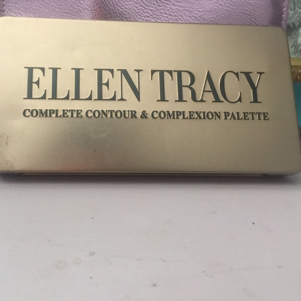 Contour,blush, and highlighter palette