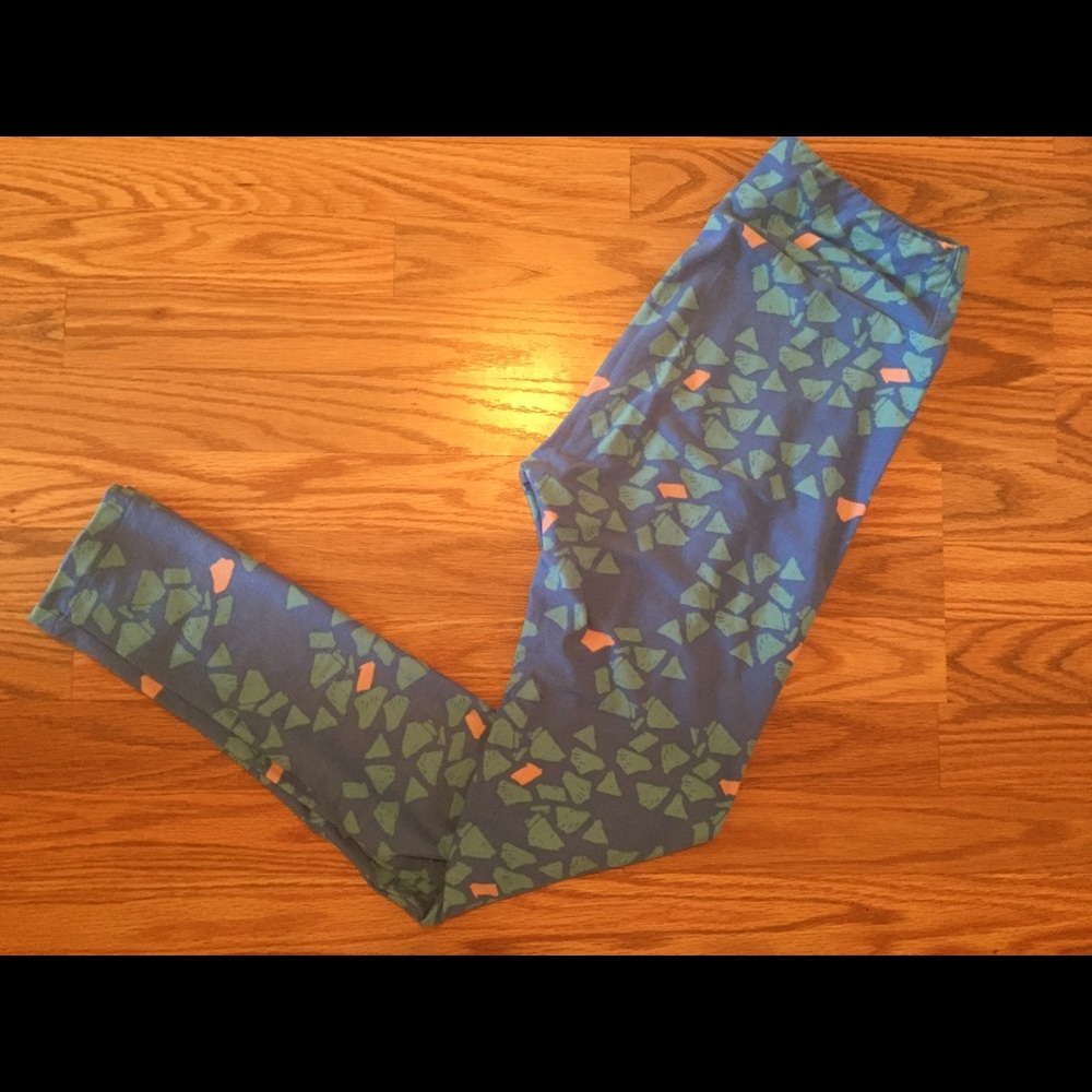LulaRoe/ 30% off bundles!