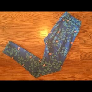 LulaRoe/ 30% off bundles!