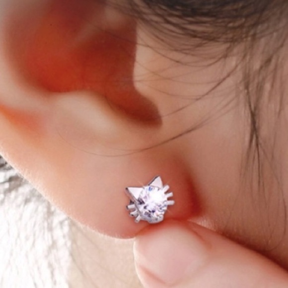 Boutique Jewelry - NWT Crystal Cat Earrings