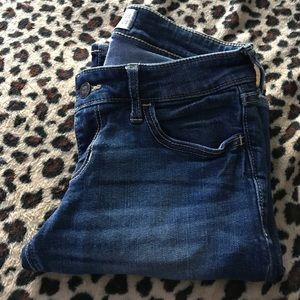 Hollister skinny jeans.