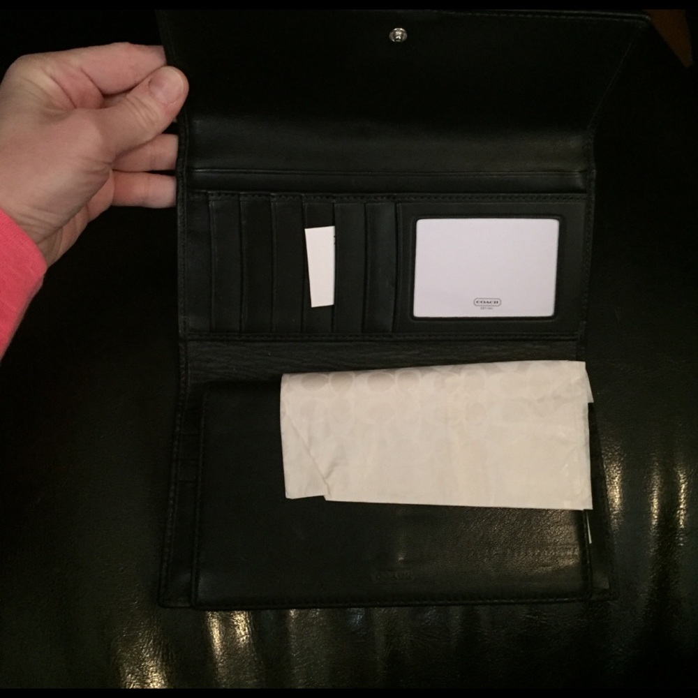 Coach wallet - Picture 2 of 4