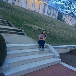 Meet your Posher, Evelyn