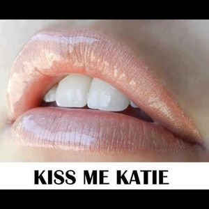 BNWT LipSense Kiss Me Katie lip color