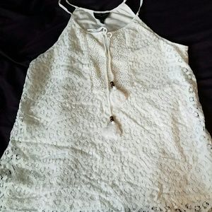 WHITE LACE HALTER STRAP BLOUSE