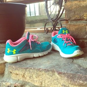 Under armour like new running shoes