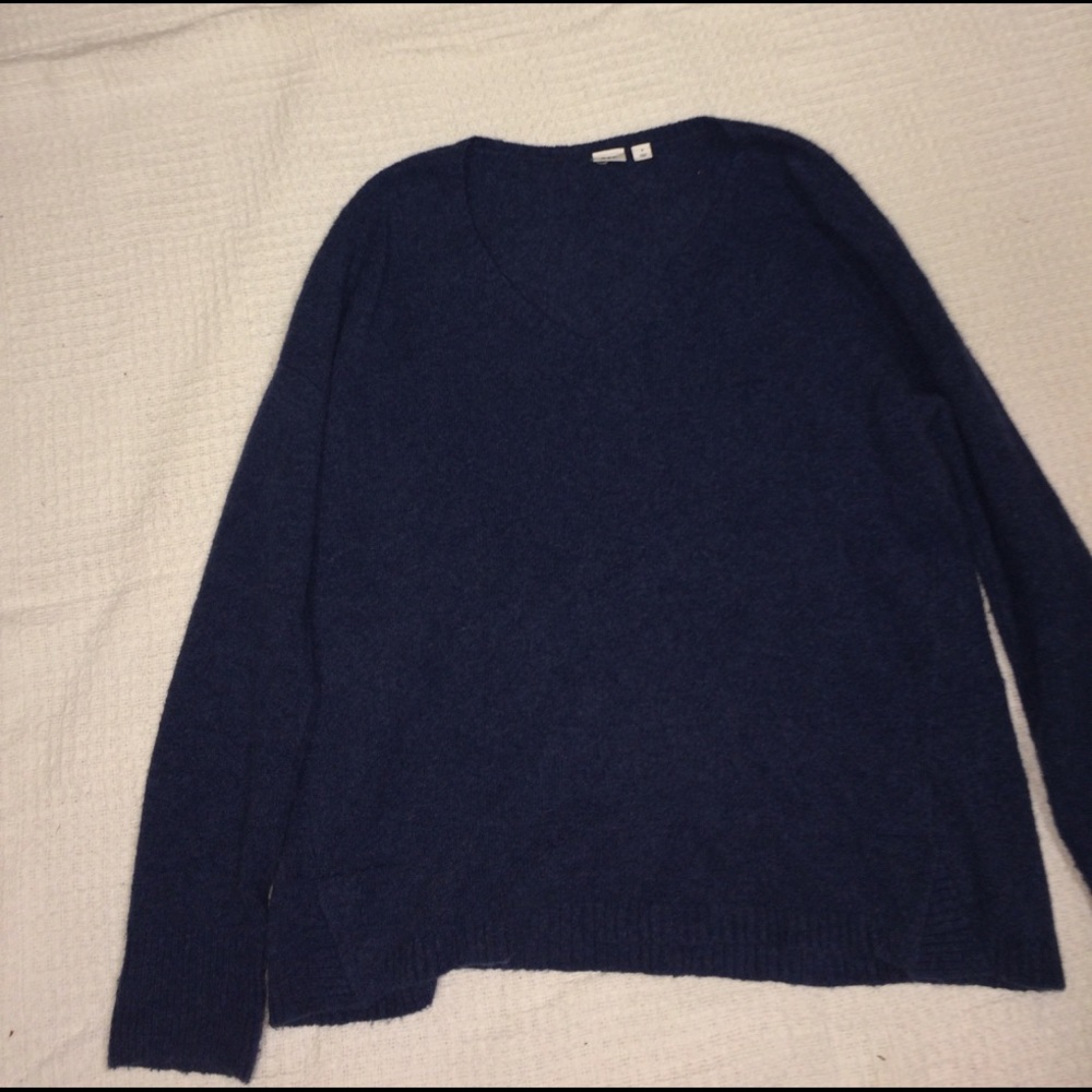 Gap Soft Navy Blue Sweater