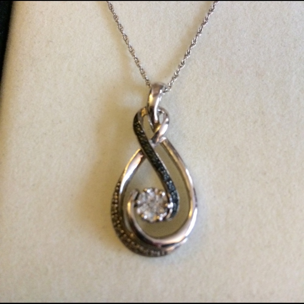 Black/White Diamond Swirl Necklace