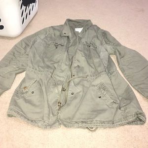 olive green military jacket