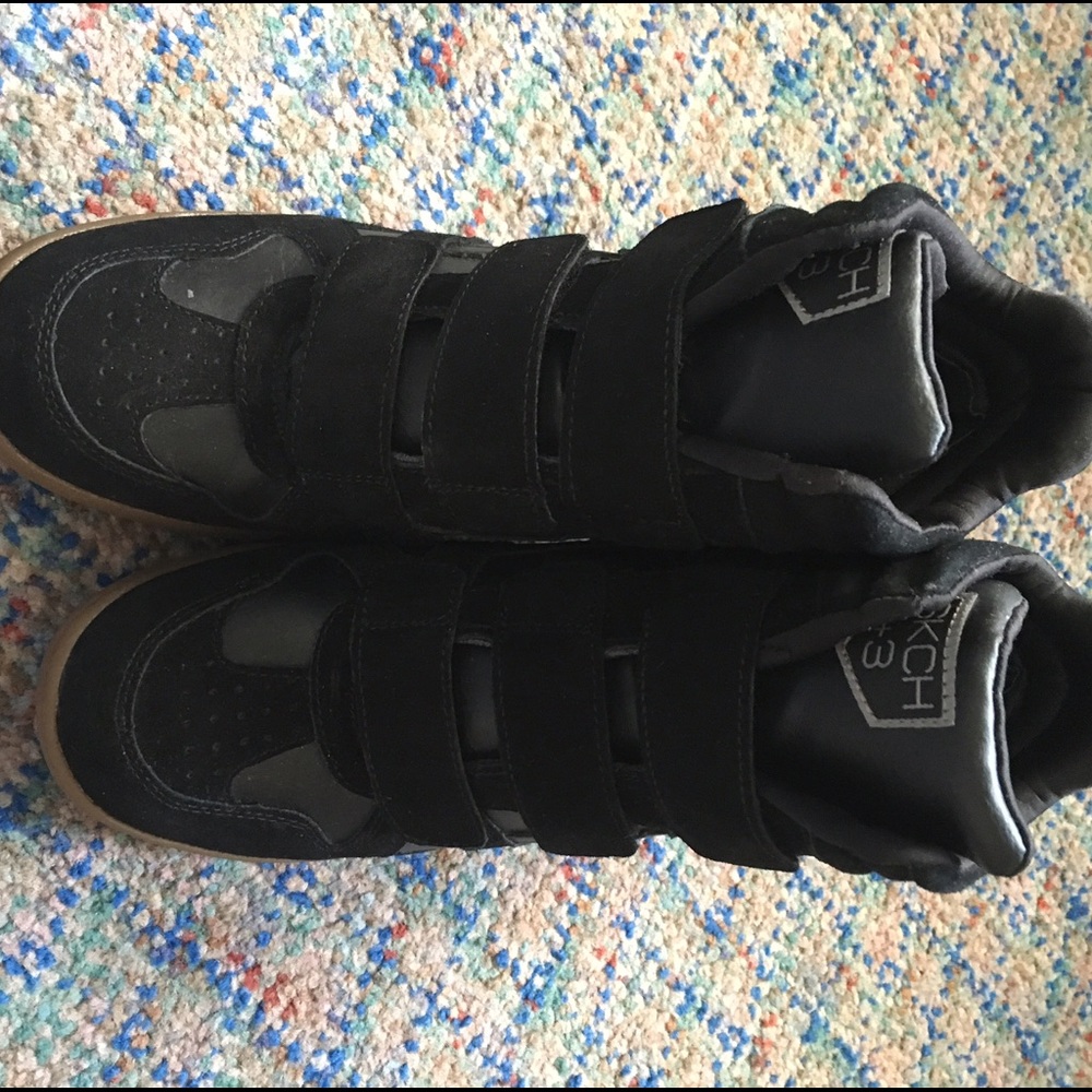 Sketchers shoes