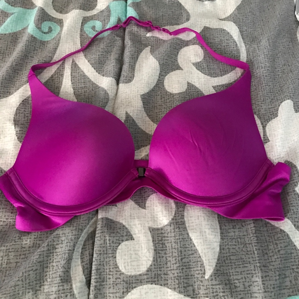 Halter top magnetic close vs bra 34b