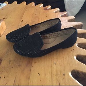 Size 8.5 White Mountain loafers