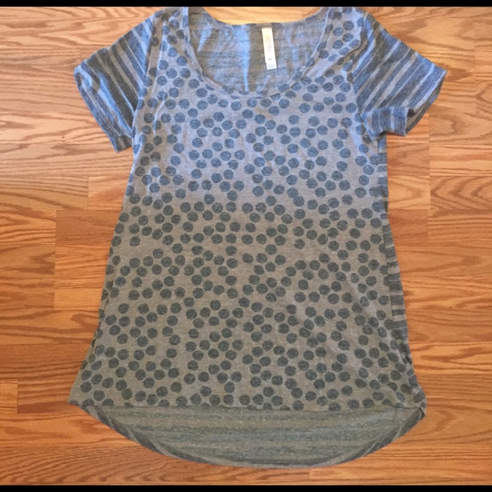 LulaRoe classic T