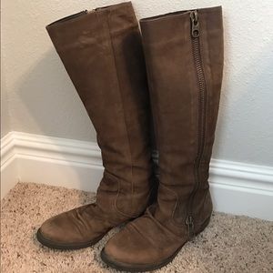 Steve Madden brown leather boots