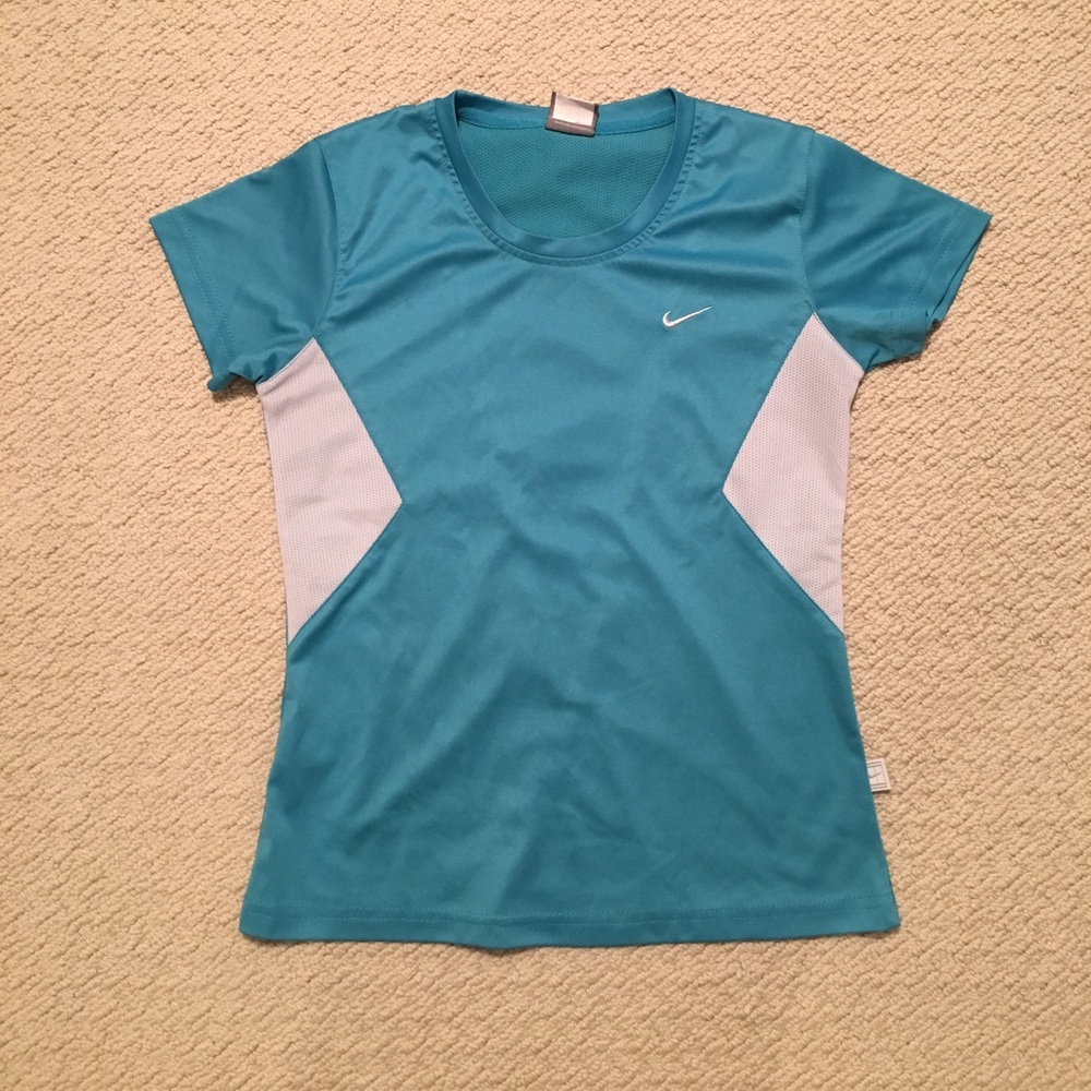 Nike workout top