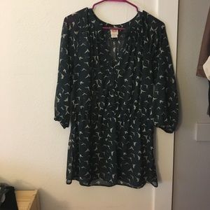 Green blouse with cute design