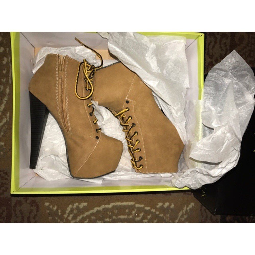 Shoedazzel high heels
