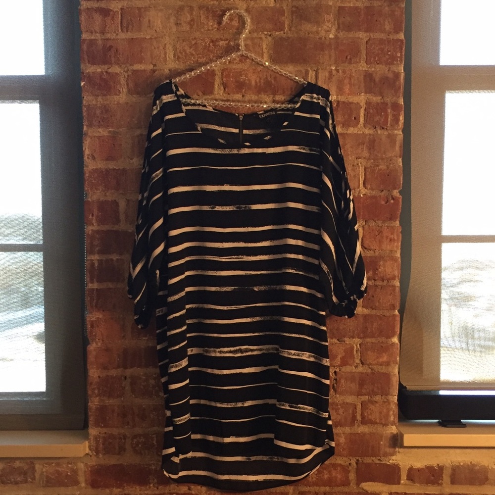 EXPRESS 3/4 split sleeve striped dress