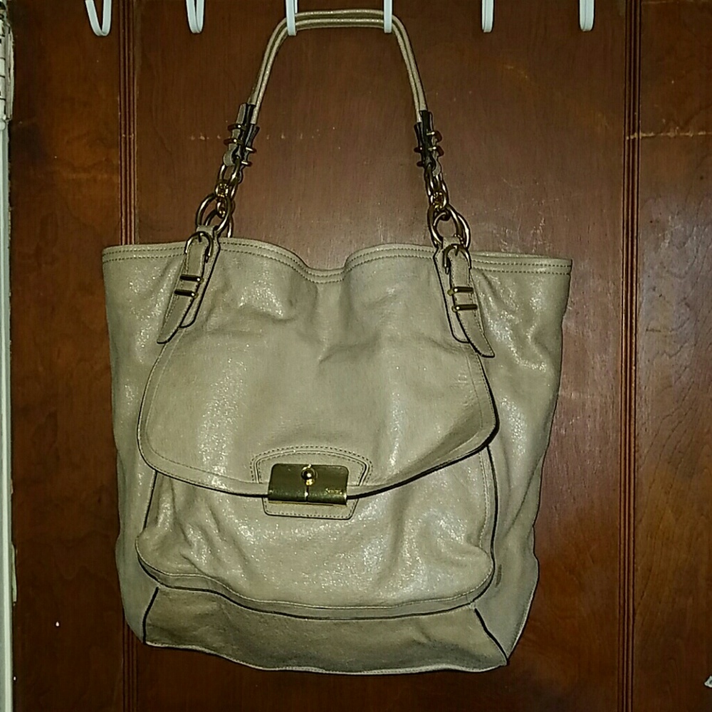 Large Coach leather tote - Picture 9 of 10