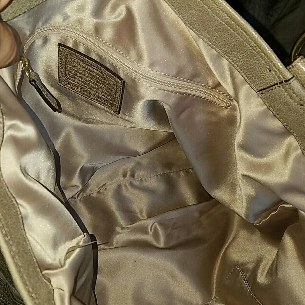 Large Coach leather tote - Picture 3 of 10