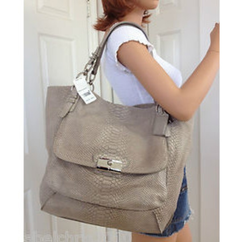 Large Coach leather tote - Picture 7 of 10