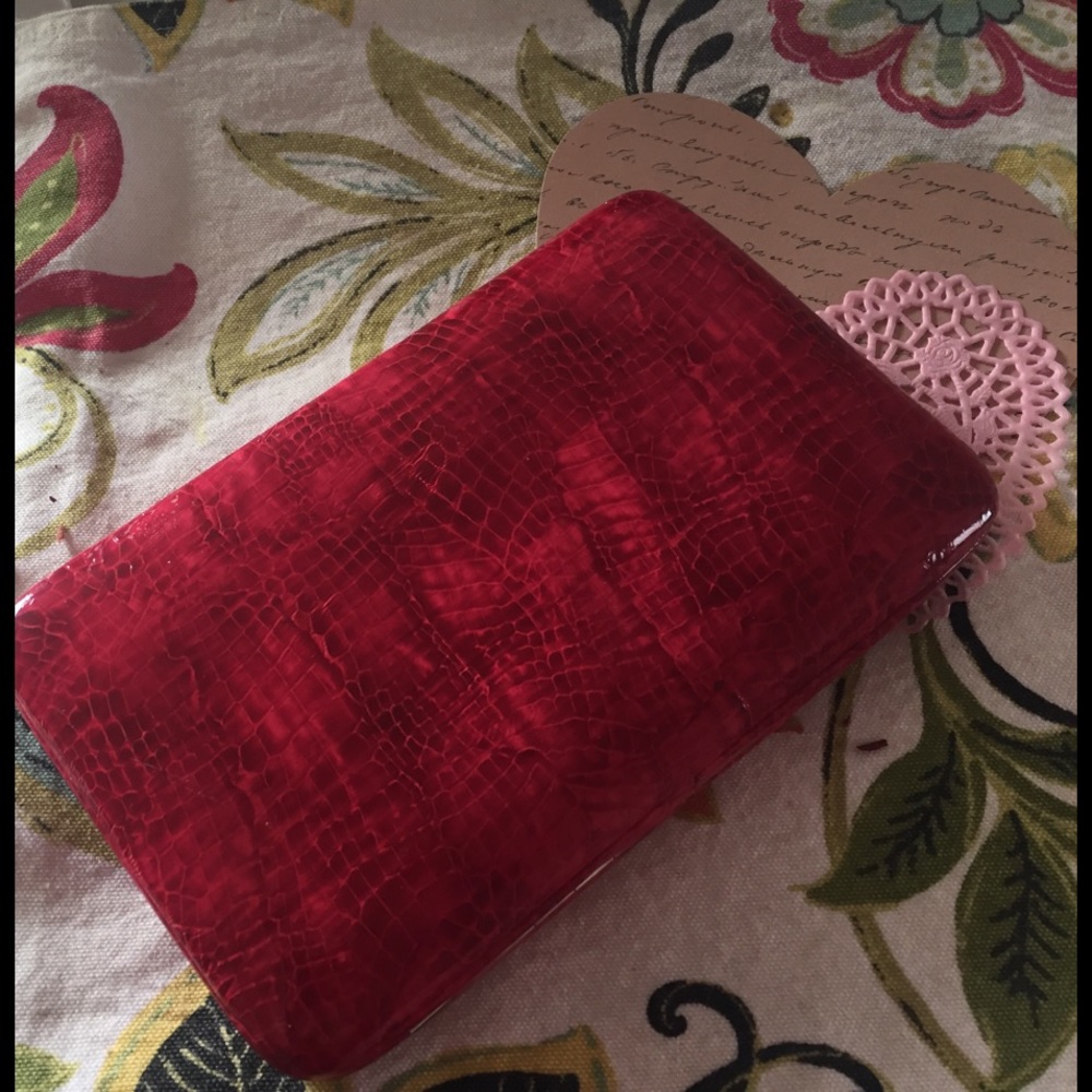 🌹 Boutique Red wallet & checkbook cover 🌹 - Picture 6 of 8