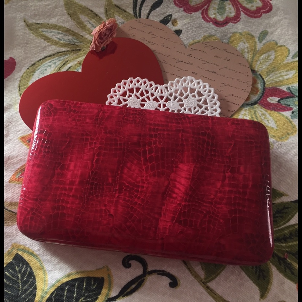 🌹 Boutique Red wallet & checkbook cover 🌹 - Picture 7 of 8