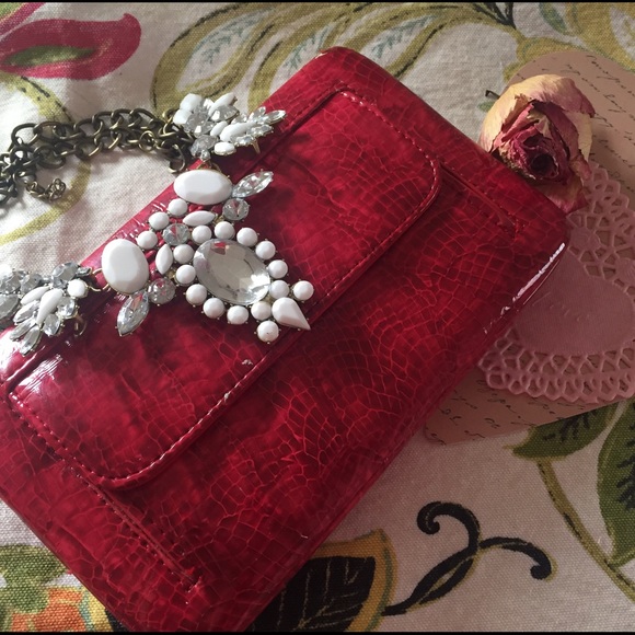 🌹 Boutique Red wallet & checkbook cover 🌹 - Picture 3 of 8