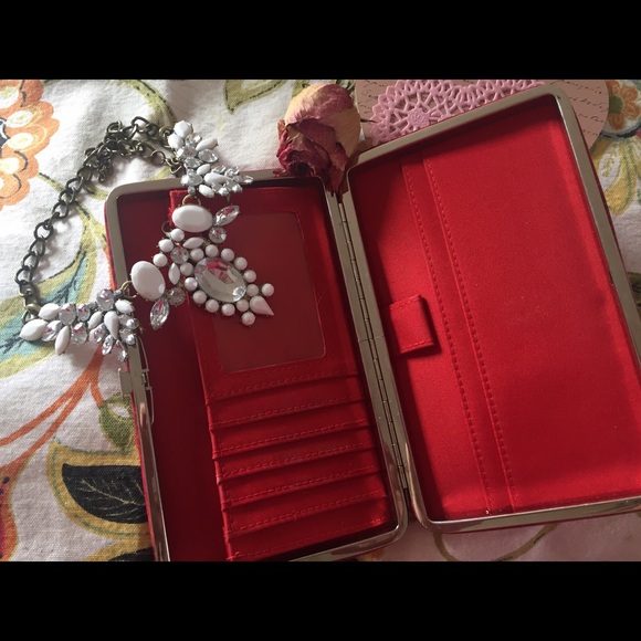 🌹 Boutique Red wallet & checkbook cover 🌹 - Picture 4 of 8