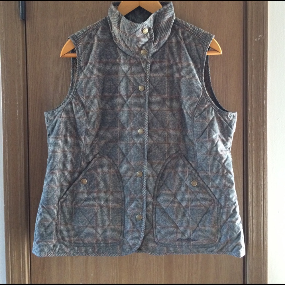 NWOT Plaid field vest