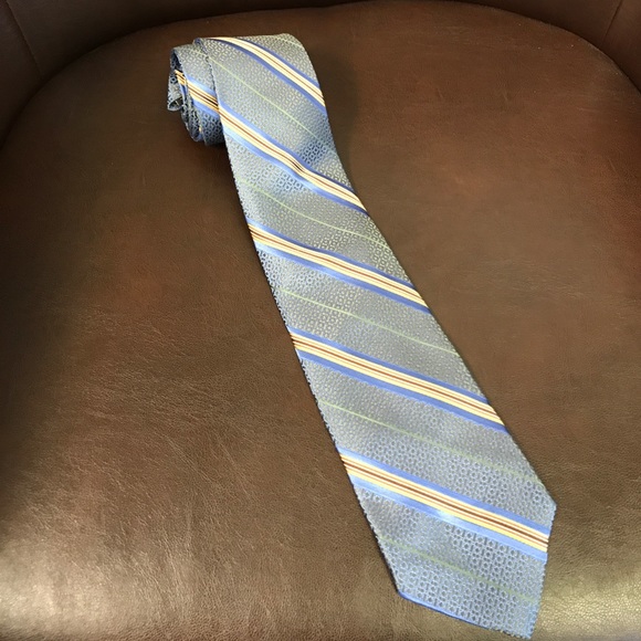 Joesph Abboud Italian silk tie, classic style - Picture 2 of 3