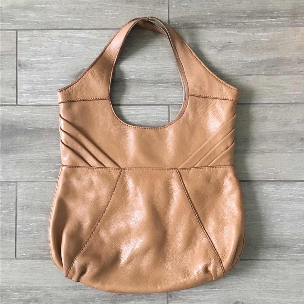 SOlD in bundle 💕Lucky Brand Leather Shoulder Tote - Picture 4 of 7