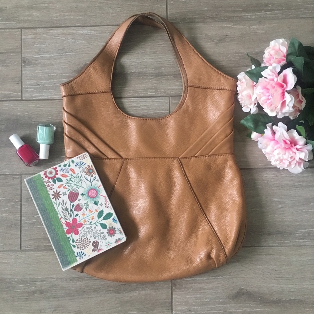 SOlD in bundle 💕Lucky Brand Leather Shoulder Tote - Picture 1 of 7