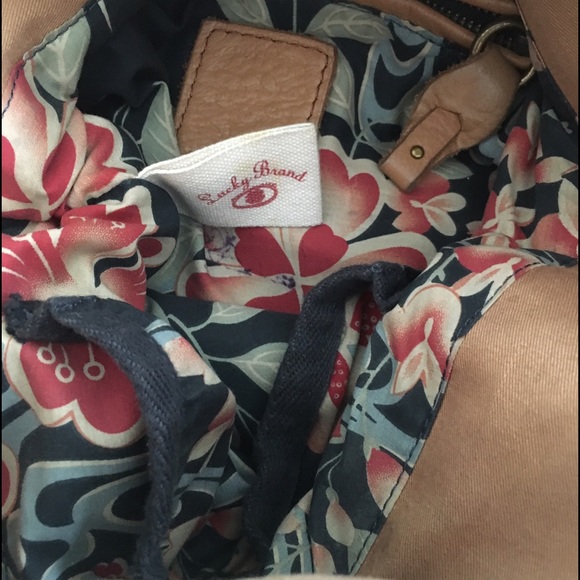 SOlD in bundle 💕Lucky Brand Leather Shoulder Tote - Picture 3 of 7