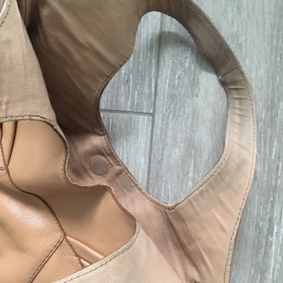 SOlD in bundle 💕Lucky Brand Leather Shoulder Tote - Picture 6 of 7