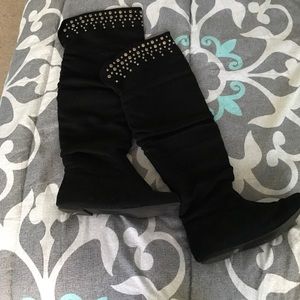 Size 7.5 super slouchy studded boots