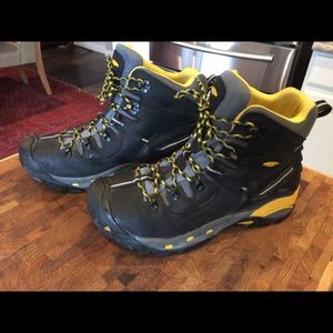 Keen steel toe boots