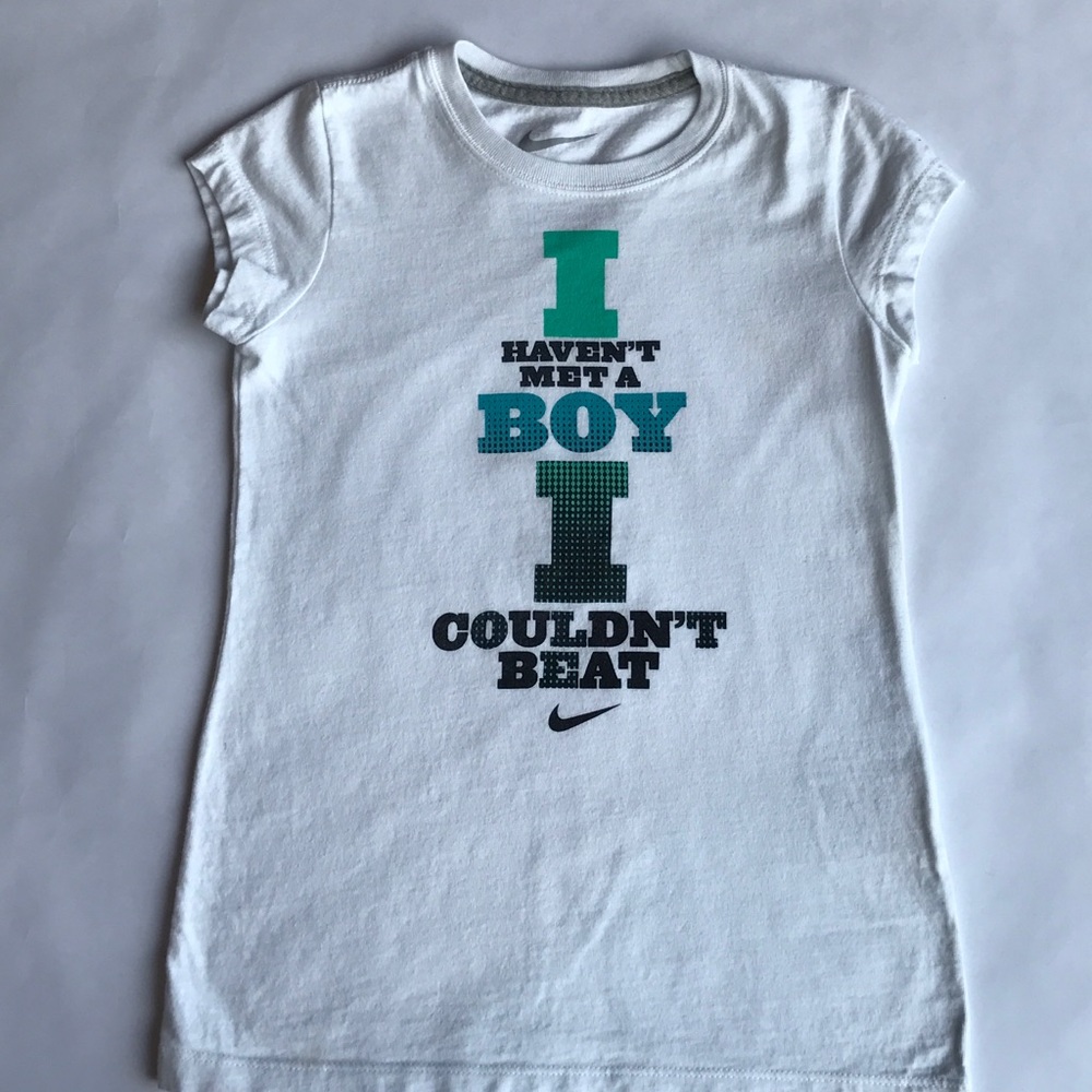 Girls Nike tee