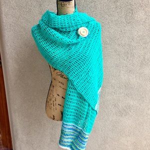 Lightweight Shetland Wool Wrap and Pin