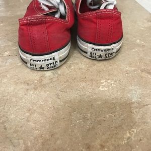 Red converse all star