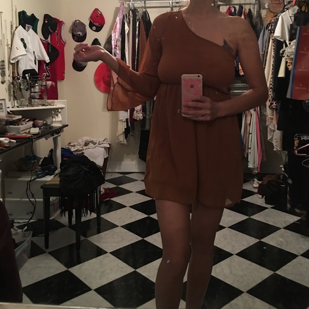 Dress! - Picture 2 of 3