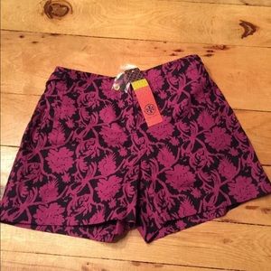Tory Burch Brach Shorts Size 12