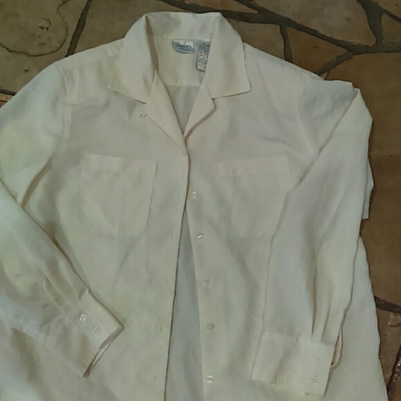 Button blouse Size 8 - Picture 2 of 2