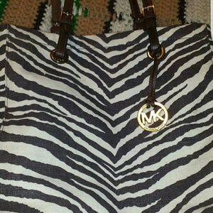 MK tote