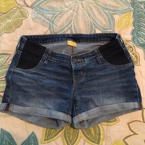 Maternity shorts