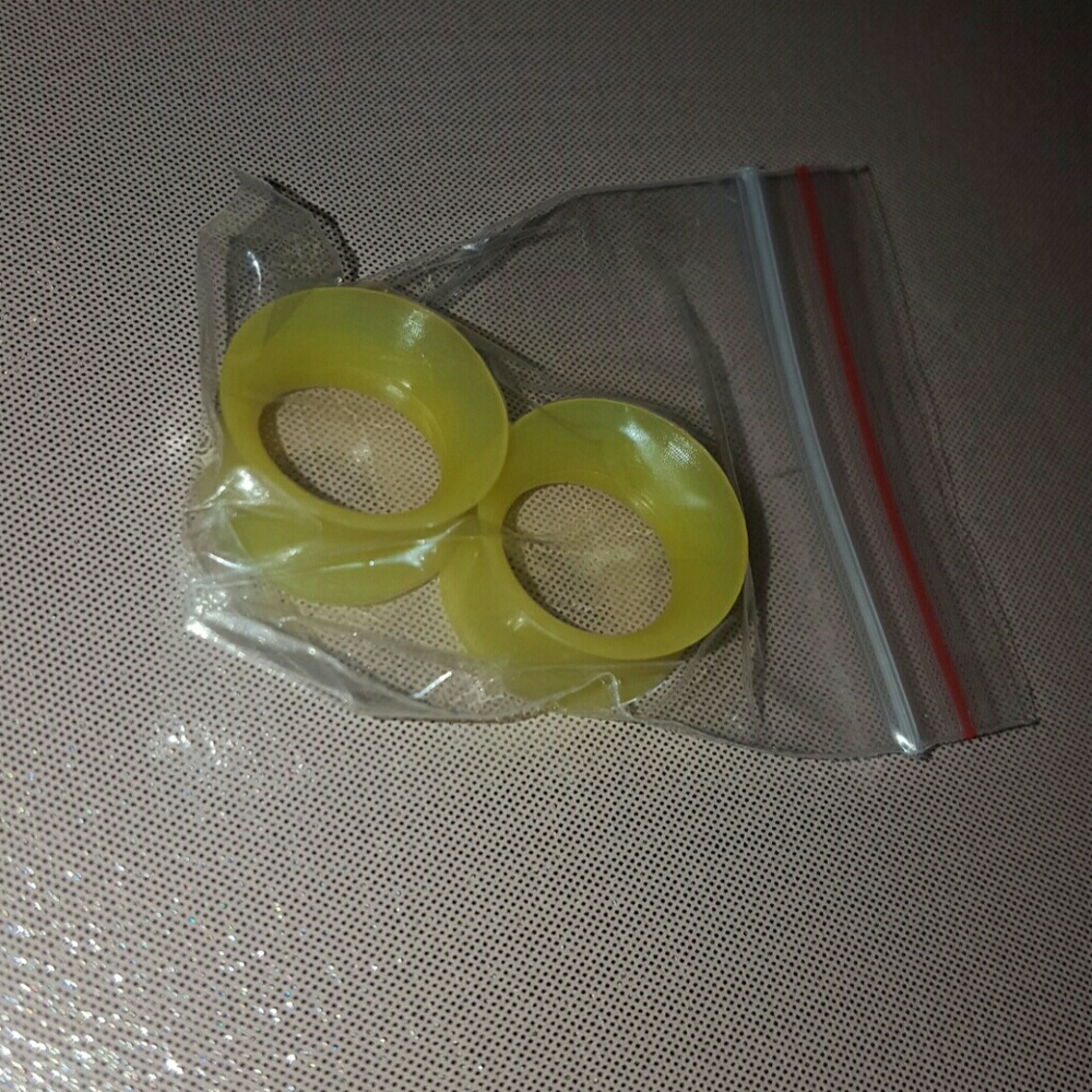 Yellow silicone tunnels 5/8"