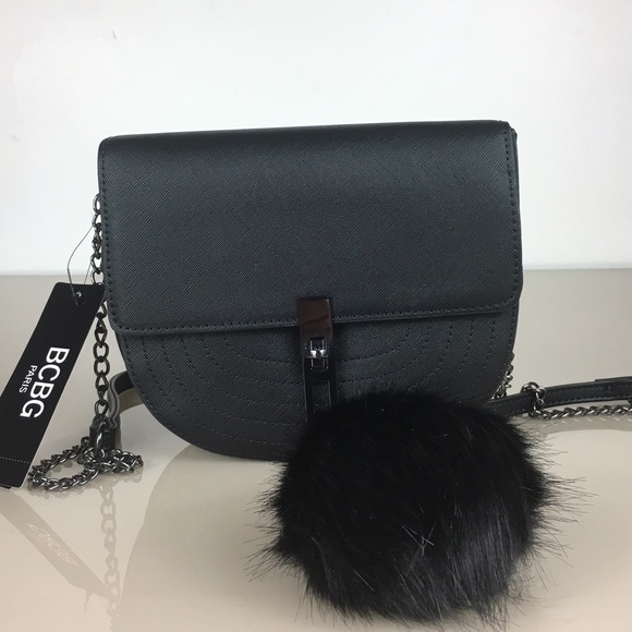 BCBG Paris 5⭐️rated Arrow cross body bag - Picture 4 of 8