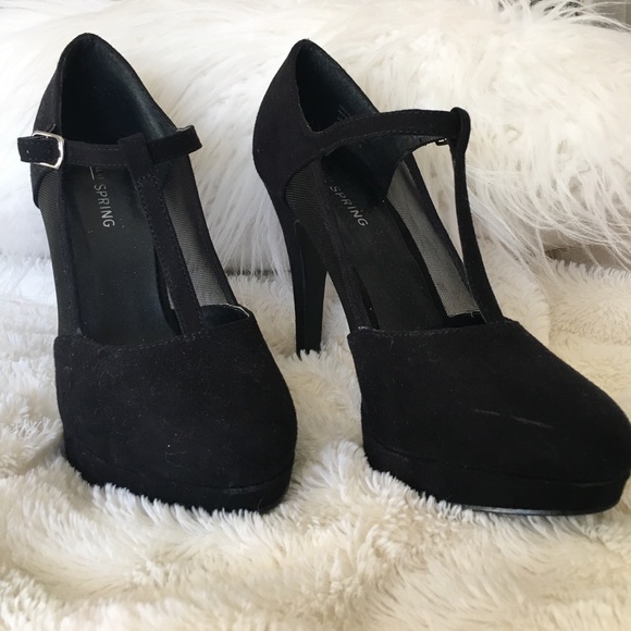 call it spring black pumps
