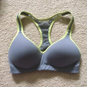 🏃🏻‍♀️VS Pink Yoga Push Up Sports Bra 🏃🏻‍♀️