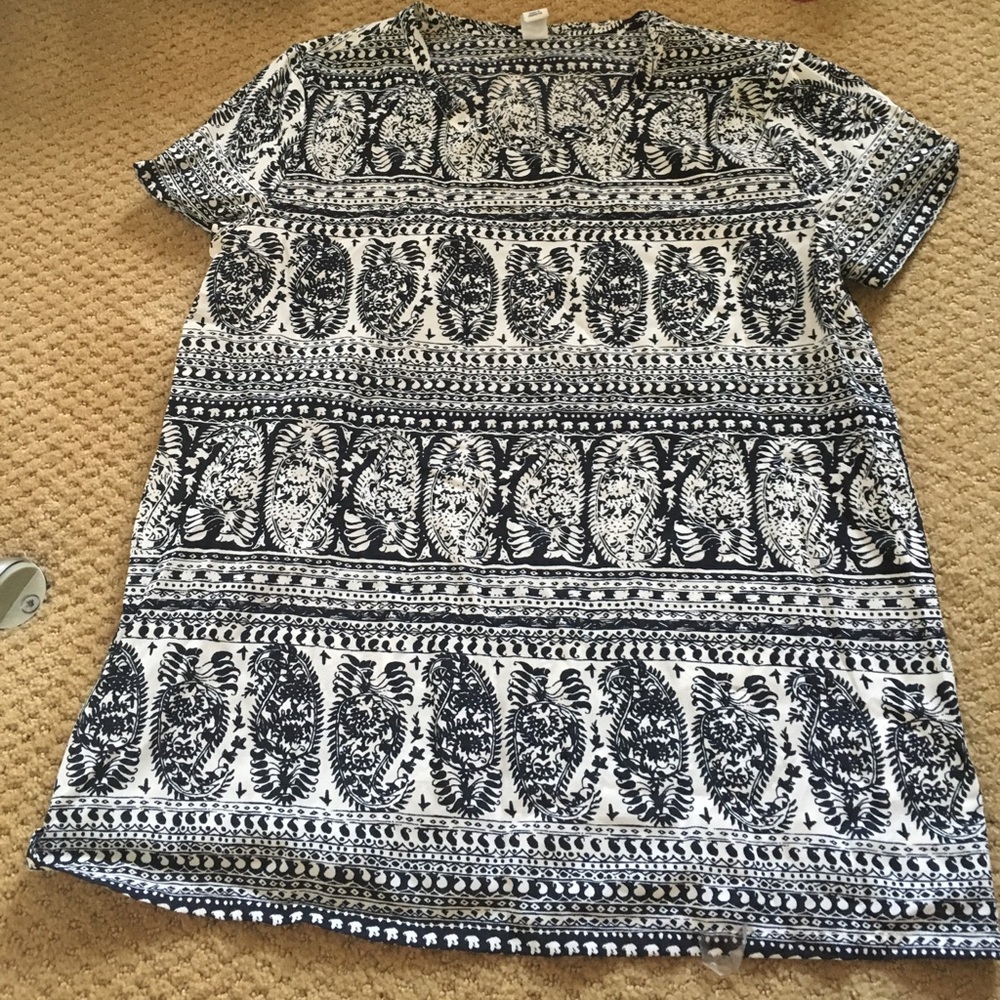 Old navy patterned top.